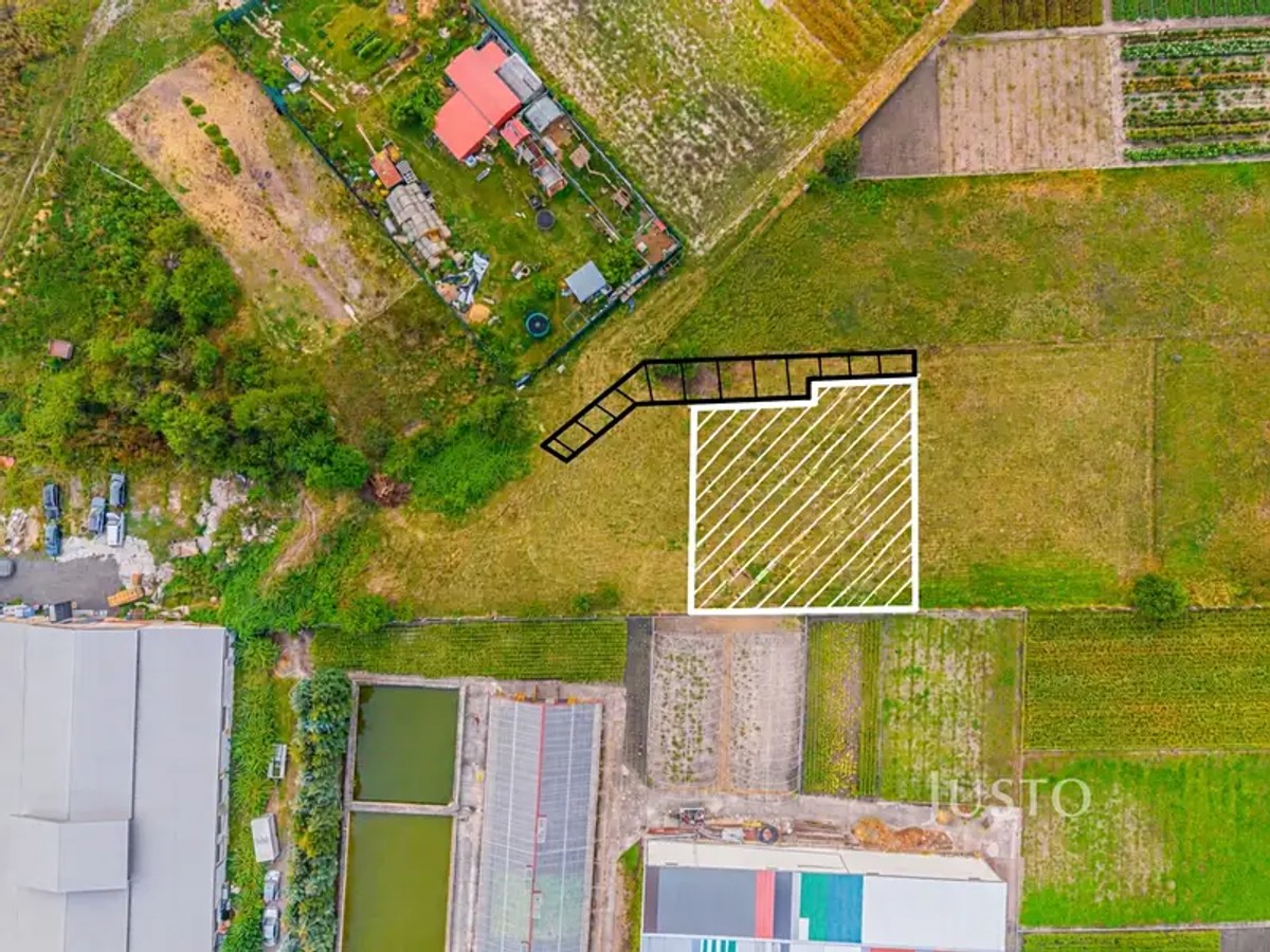 Stavební pozemek 968 m²