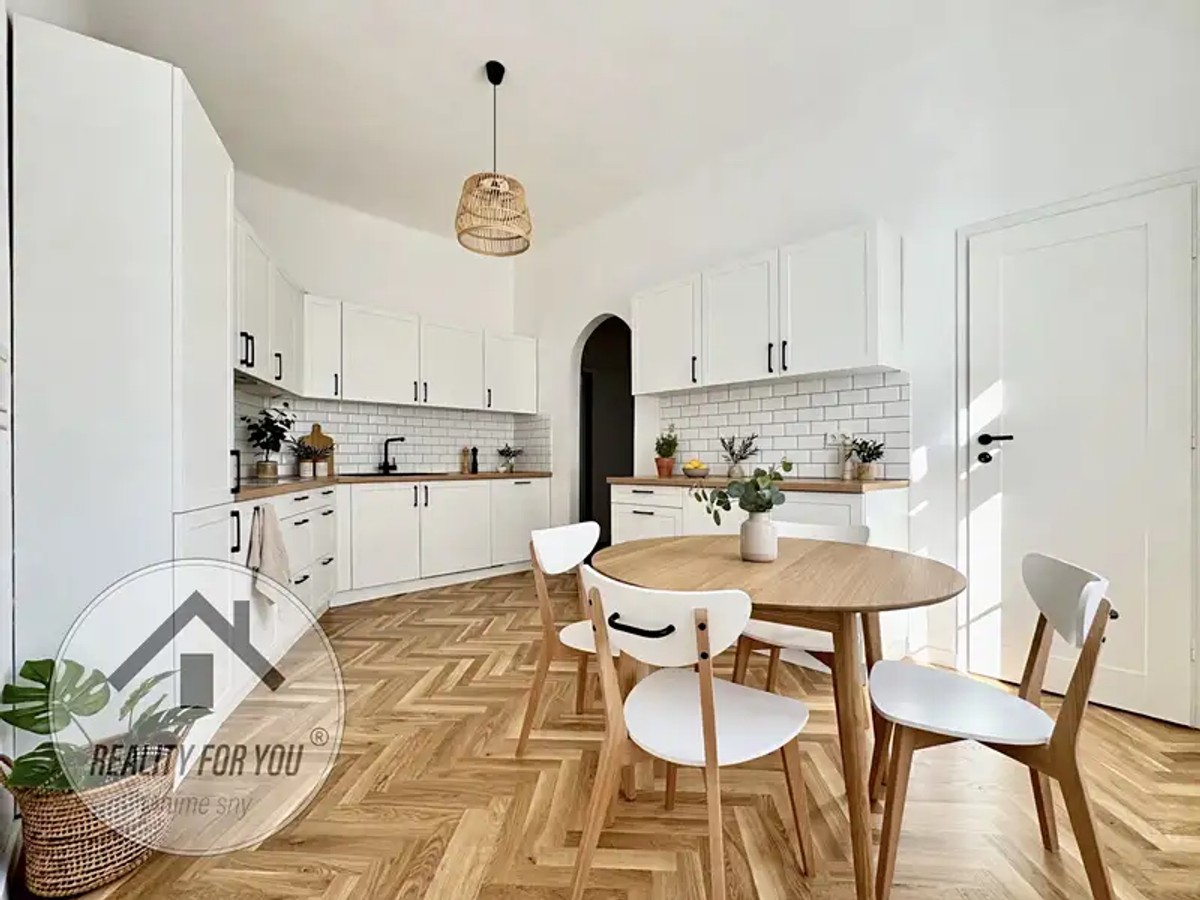 náměstí Dr. Václava Holého 1055, Praha – fotografie 5