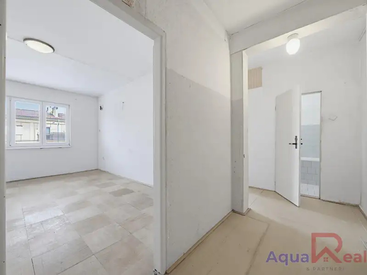 Lidická 1015, Ostrov – fotografie 5