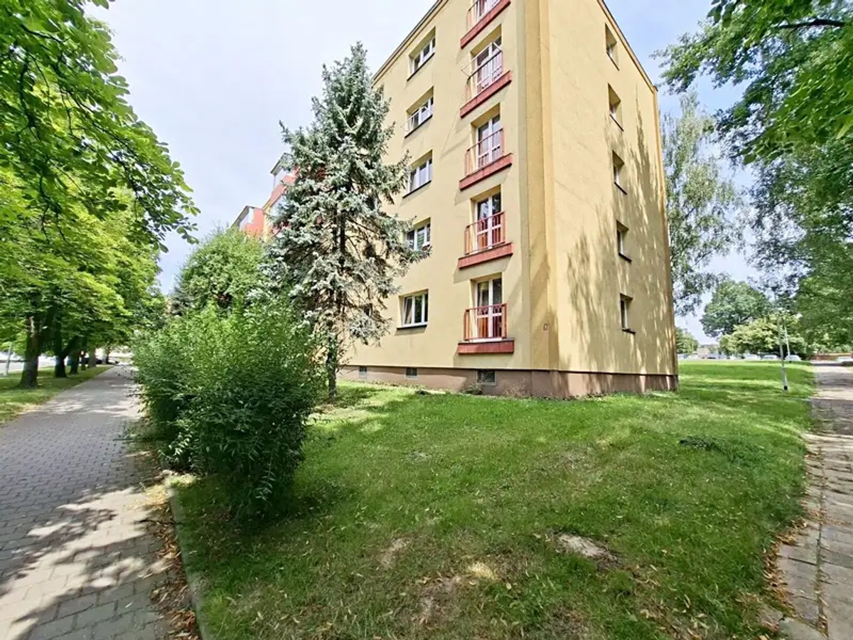 tř. Těreškovové, Karviná – fotografie 2