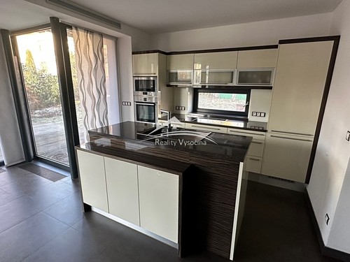 Prodaný dům 285 m², pozemek 633 m²