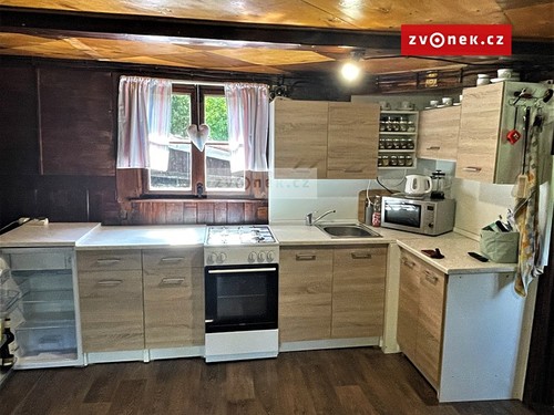 Prodaná chata 40 m², pozemek 1 m²