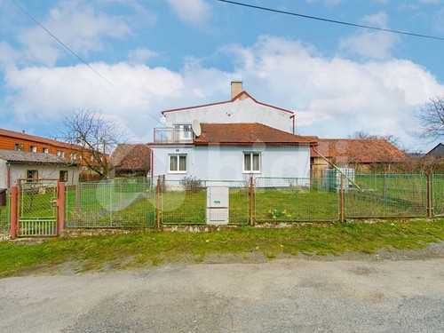 Dům, 239 m²