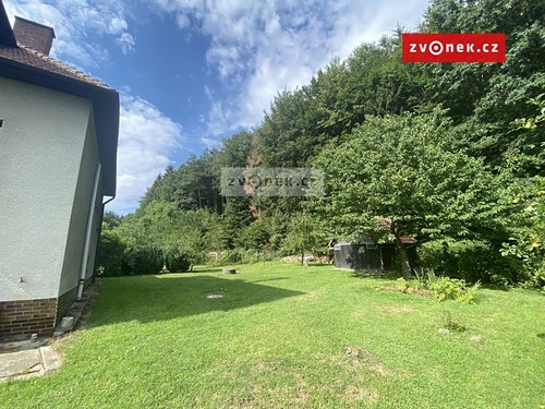Prodaný dům 300 m², pozemek 928 m²
