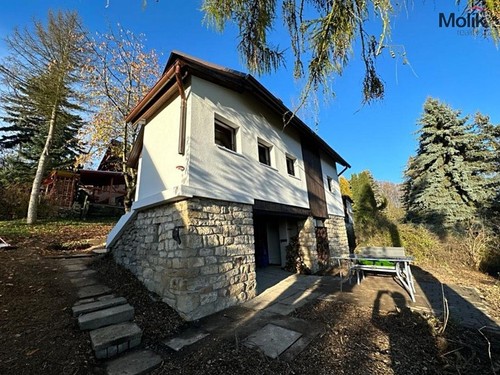 Prodaná chata 110 m², pozemek 433 m²