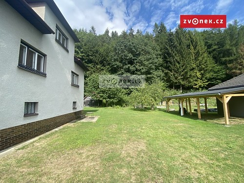 Prodaný dům 300 m², pozemek 928 m²