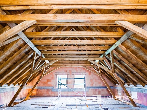 Prodaný dům 400 m², pozemek 5925 m²