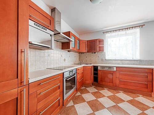 Prodaný dům 200 m², pozemek 757 m²