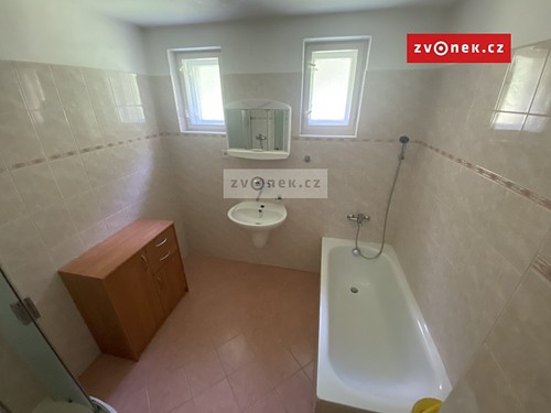 Prodaný dům 300 m², pozemek 928 m²