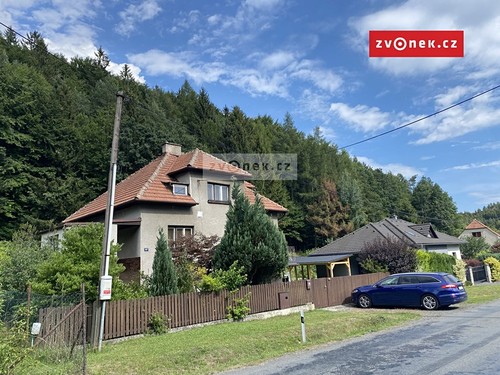 Prodaný dům 300 m², pozemek 928 m²