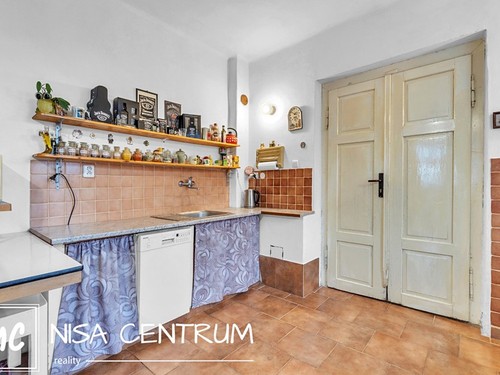 Prodaný dům 250 m², pozemek 3801 m²