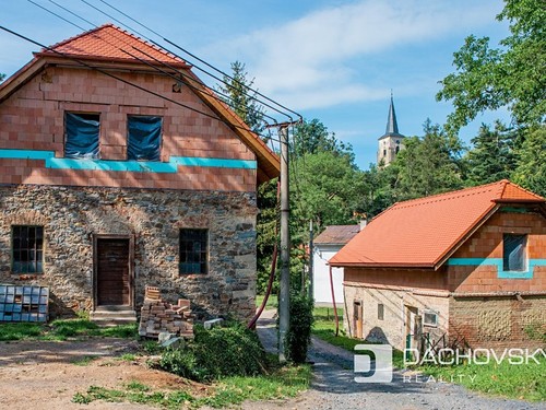 Prodaný dům 400 m², pozemek 5925 m²
