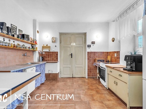 Prodaný dům 250 m², pozemek 3801 m²