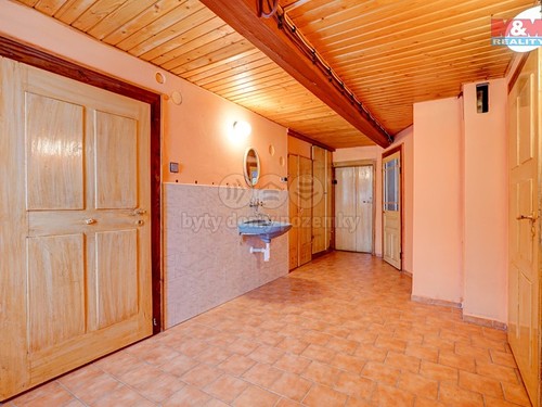 Prodaná chalupa 380 m², pozemek 2116 m²