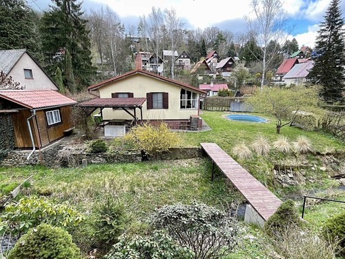Prodaná chata 45 m², pozemek 342 m²