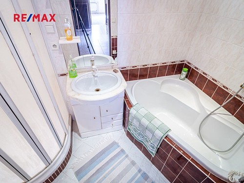 Prodaný dům 215 m², pozemek 647 m²