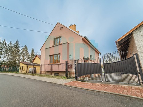 Prodaný dům 140 m², pozemek 1615 m²