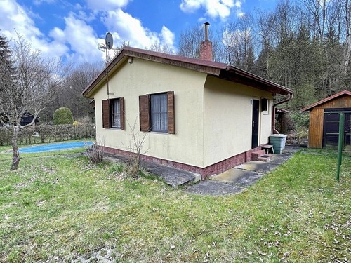 Prodaná chata 45 m², pozemek 342 m²