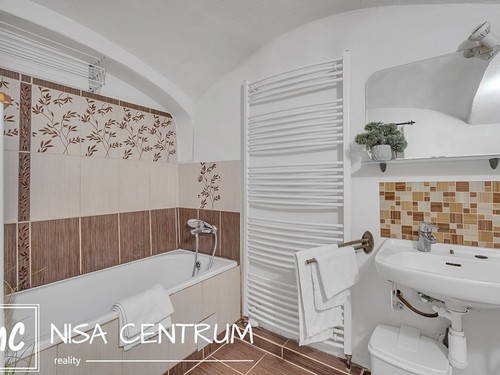 Prodaný dům 250 m², pozemek 3801 m²