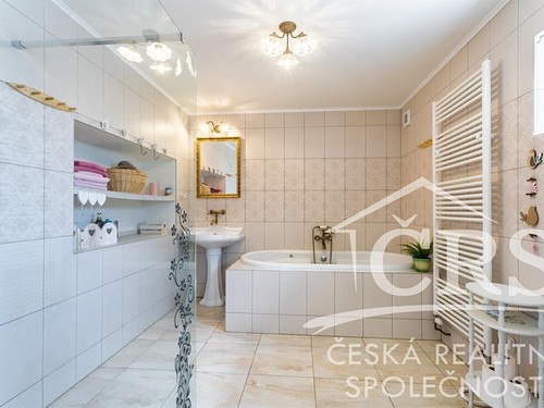 Prodaný dům 334 m², pozemek 893 m²