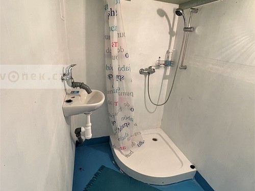 Prodaná chata 40 m², pozemek 1 m²
