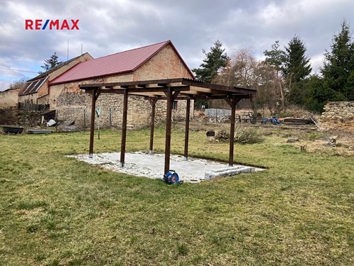 Prodaný dům 300 m², pozemek 1872 m²