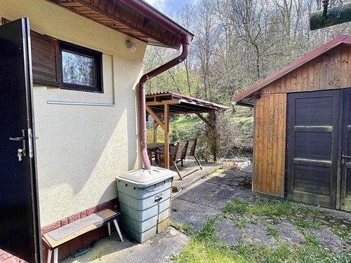 Prodaná chata 45 m², pozemek 342 m²
