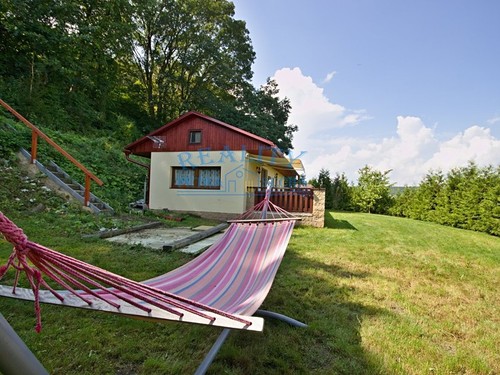 Prodaná chata 45 m², pozemek 588 m²
