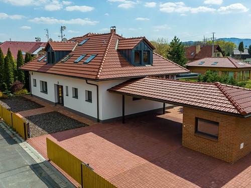 Prodaný  dům 300 m², pozemek 1924 m²