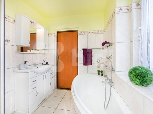 Prodaný dům 239 m², pozemek 668 m²