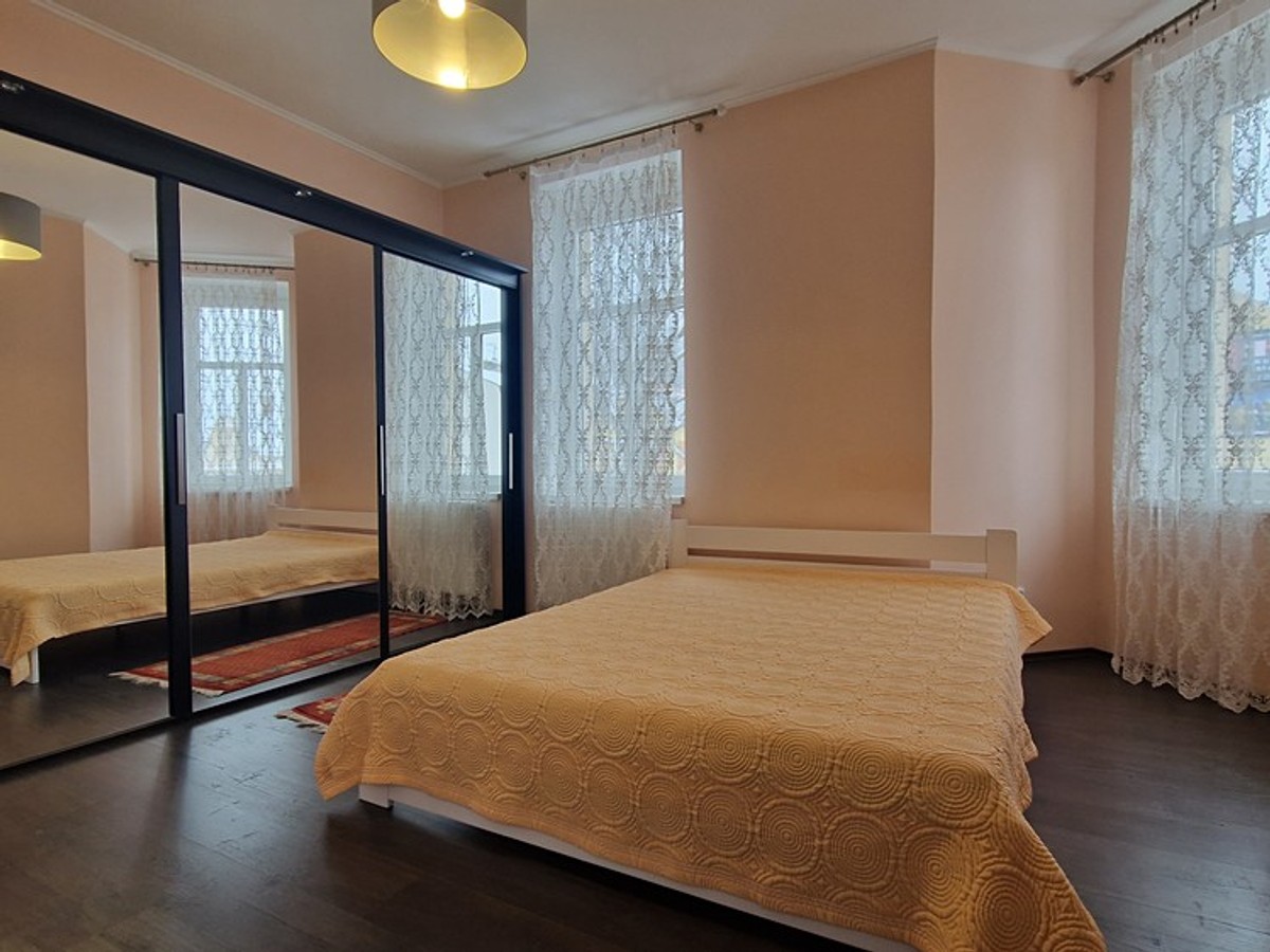 Prodej domu 360 m², pozemek 537 m²