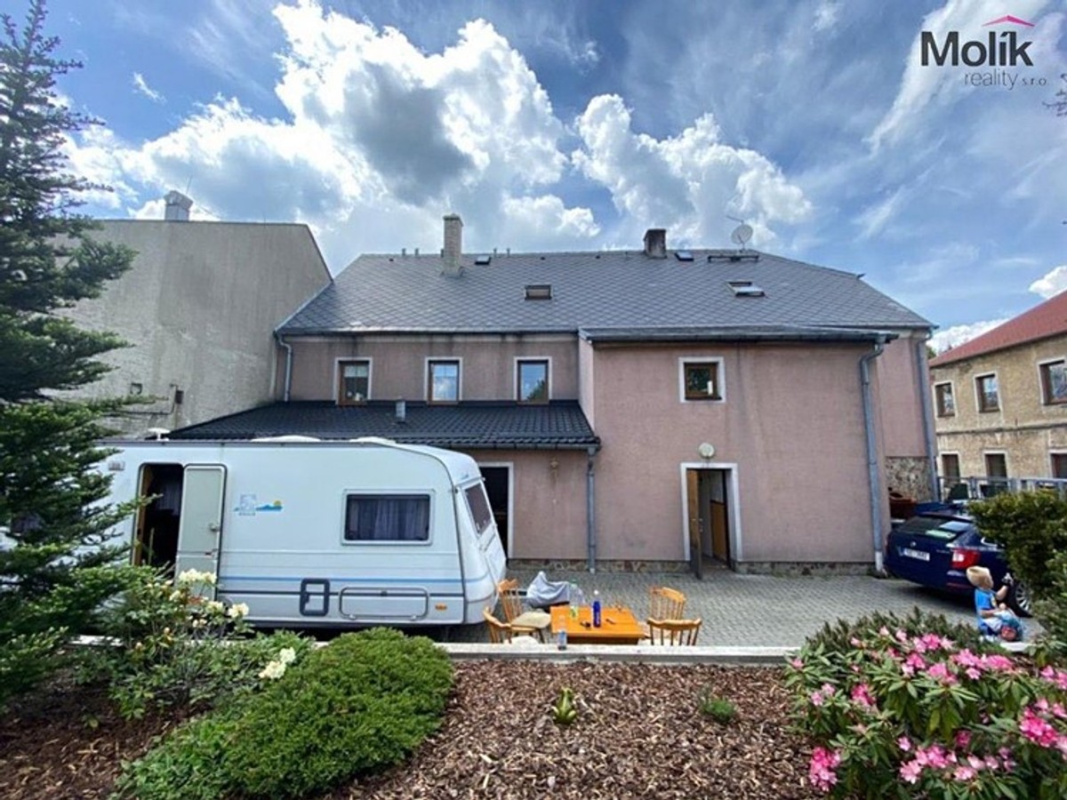 Prodej domu 715 m², pozemek 980 m²