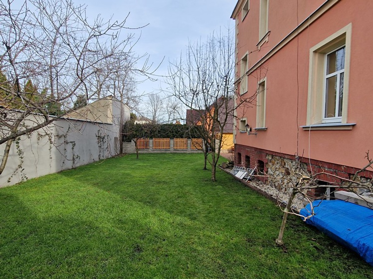 Prodej domu 360 m², pozemek 537 m²
