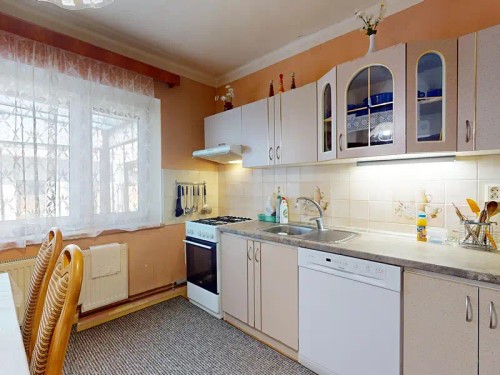 Prodaný dům 193 m², pozemek 1402 m²