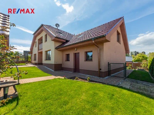 Prodej domu 392 m², pozemek 973 m²