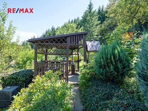 Prodaná chata 23 m², pozemek 375 m²