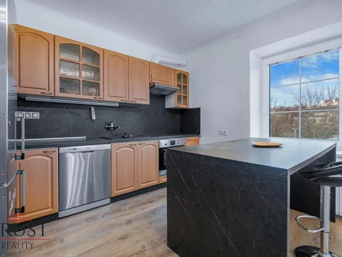 Prodej domu 444 m², pozemek 710 m²