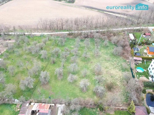 Prodej stavebního pozemku 1030 m²