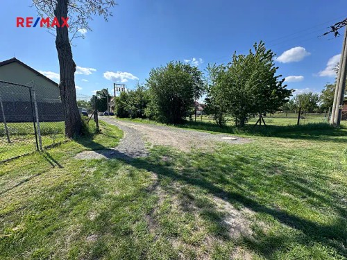 Prodej stavebního pozemku 992 m²