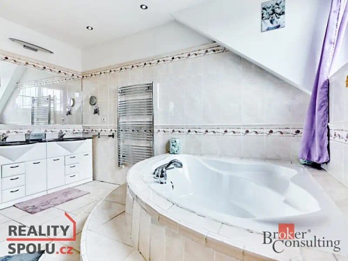 Prodej domu 202 m², pozemek 965 m²