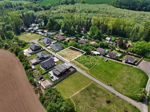 Prodej stavebního pozemku 795 m²