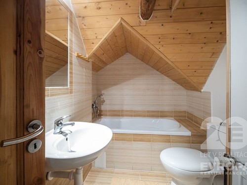 Prodaný dům 200 m², pozemek 1000 m²