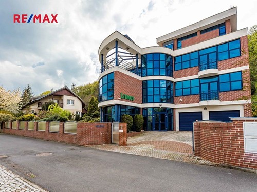 Prodaná vila 512 m², pozemek 1508 m²