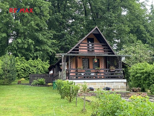 Prodaná chata 60 m², pozemek 926 m²