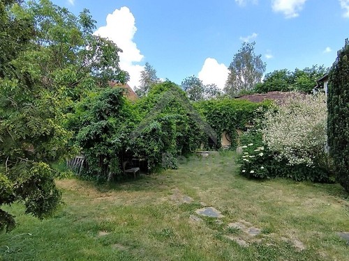 Prodaný dům 300 m², pozemek 2011 m²