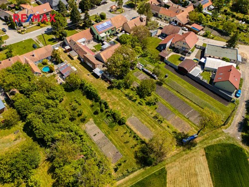 Prodej stavebního pozemku 992 m²