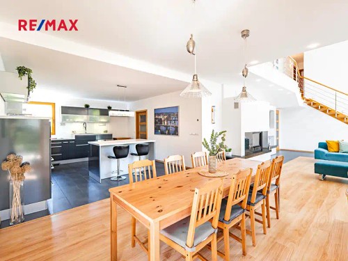 Prodej domu 340 m², pozemek 2354 m²
