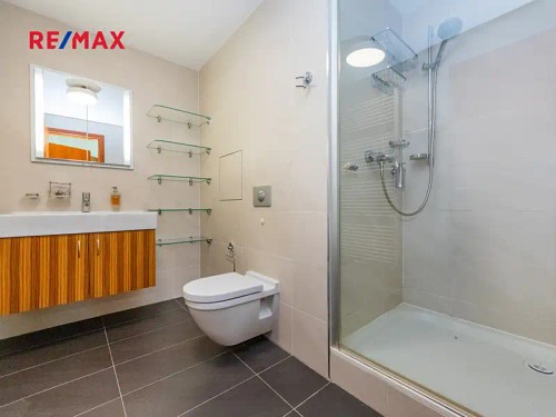 Prodej bytu 4+kk 166 m²
