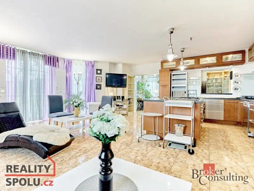 Prodej domu 202 m², pozemek 965 m²