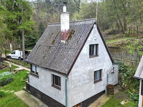Prodaná chata 55 m², pozemek 398 m²
